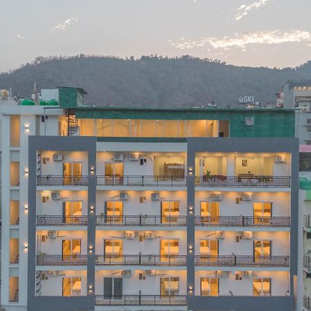 Perfectstayz Alpine Near Laxman Jhula Rishikesh Exterior photo