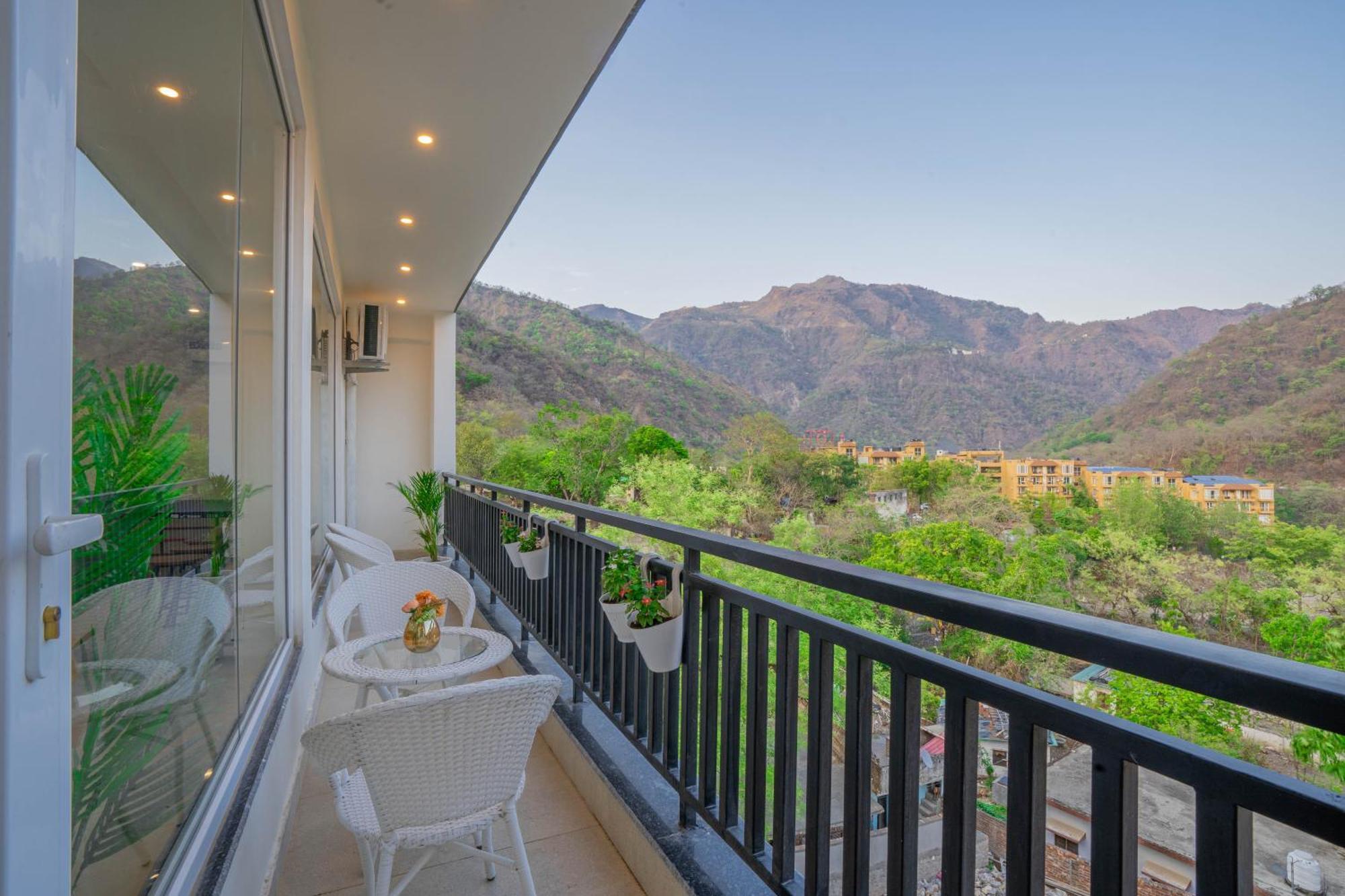 Perfectstayz Alpine Near Laxman Jhula Rishikesh Exterior photo