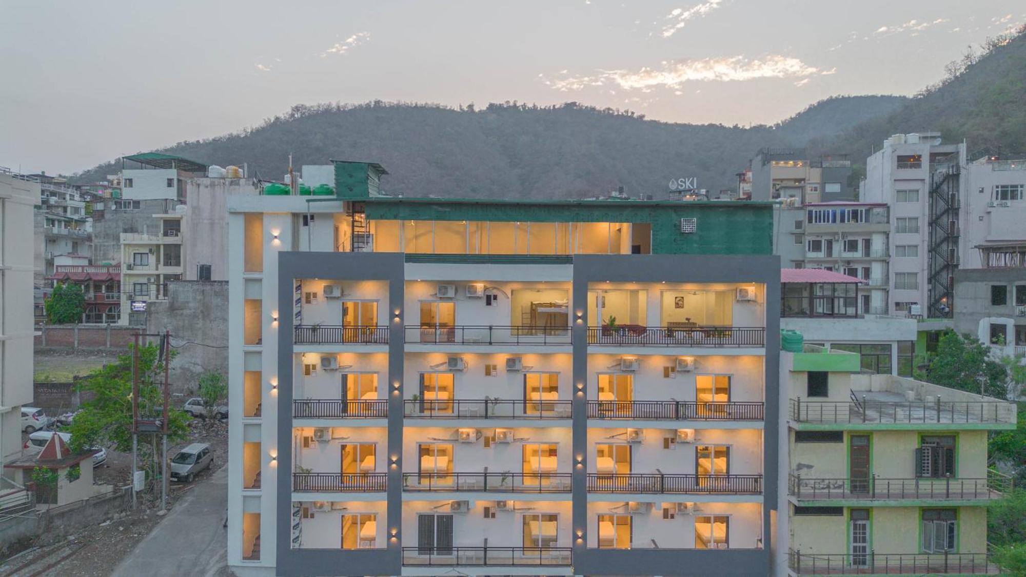 Perfectstayz Alpine Near Laxman Jhula Rishikesh Exterior photo