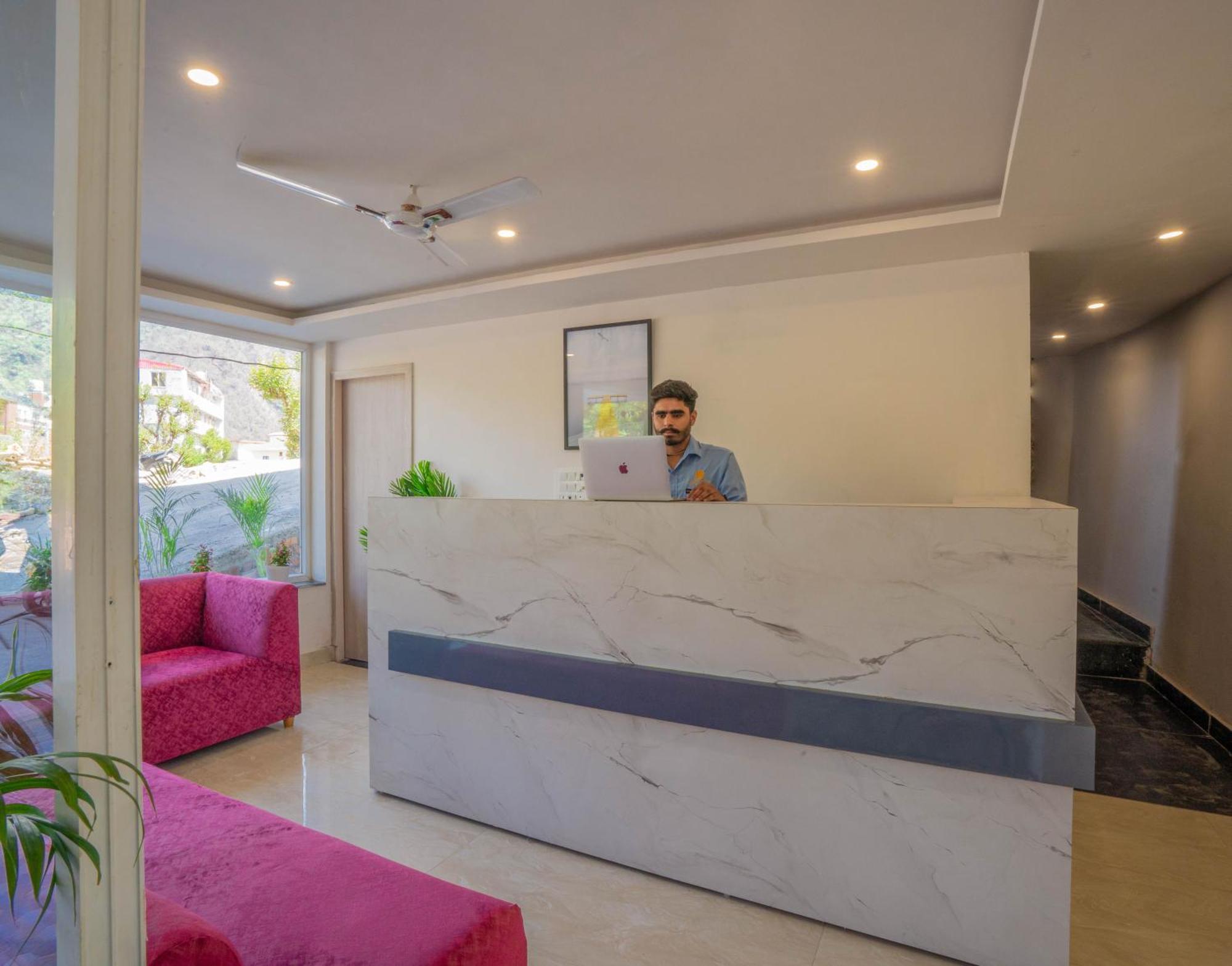 Perfectstayz Alpine Near Laxman Jhula Rishikesh Exterior photo