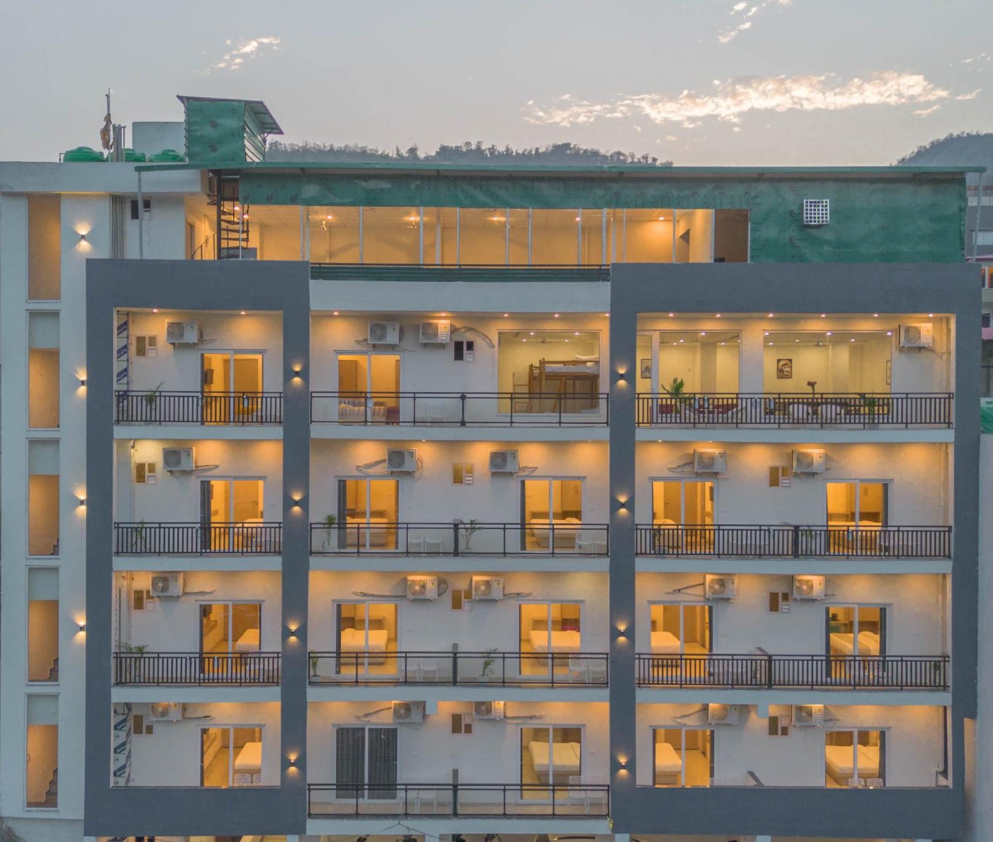 Perfectstayz Alpine Near Laxman Jhula Rishikesh Exterior photo