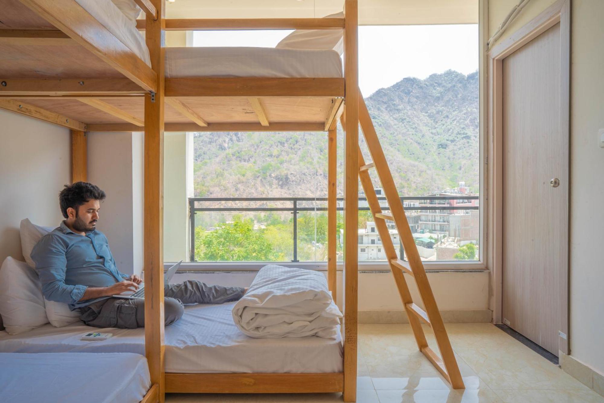 Perfectstayz Alpine Near Laxman Jhula Rishikesh Exterior photo