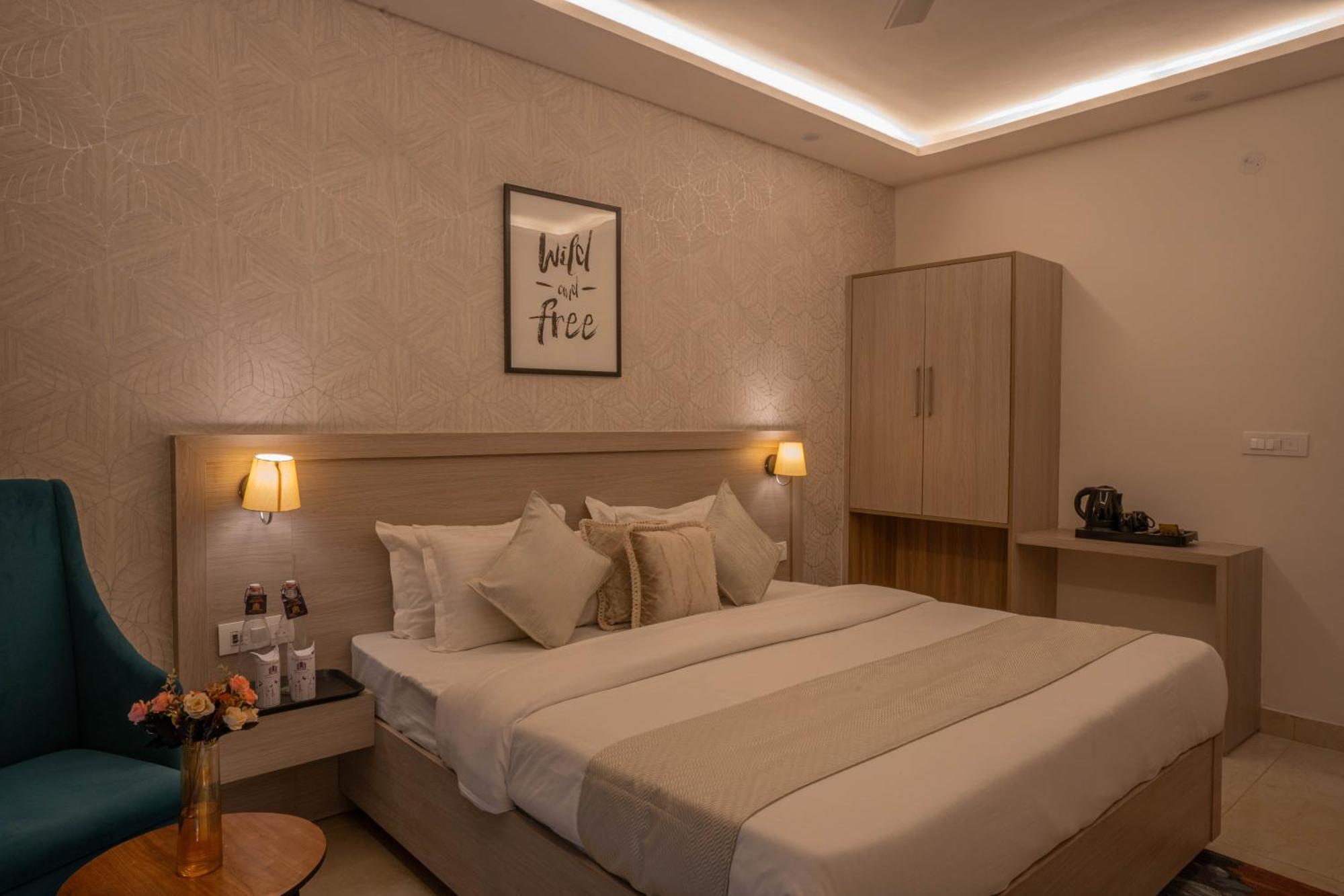 Perfectstayz Alpine Near Laxman Jhula Rishikesh Exterior photo