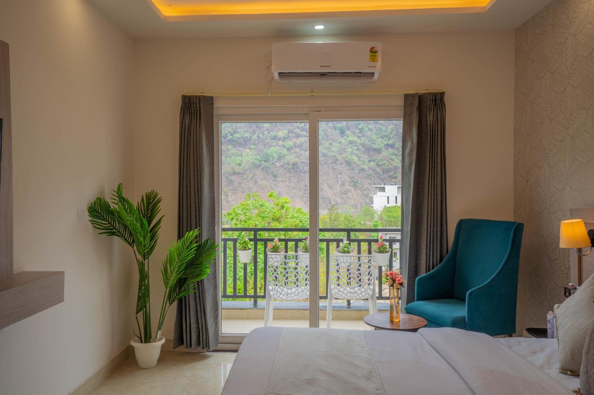 Perfectstayz Alpine Near Laxman Jhula Rishikesh Exterior photo